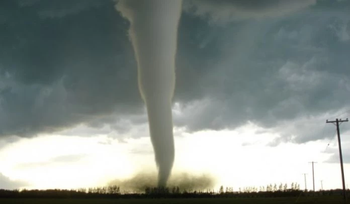 Ανεμοστρόβιλος σάρωσε τα πάντα στο Ελαφονήσι (εικόνες)